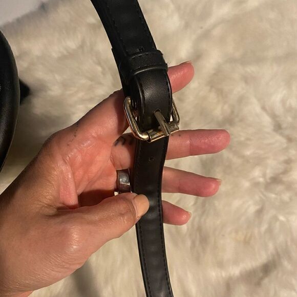 Boutique black faux leather bag has flaws #10 - Picture 7 of 9